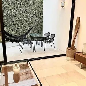 https://luxury-5th-avenue-menesse-32.allrivieramayahotels.com