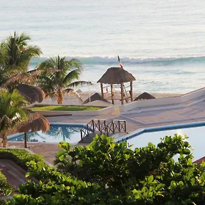 https://condominios-brisas.quintano-roohotels.com